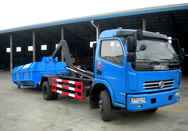 东风6方钩臂垃圾车