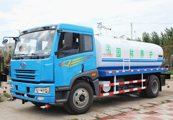 （12方）解放J5洒水车